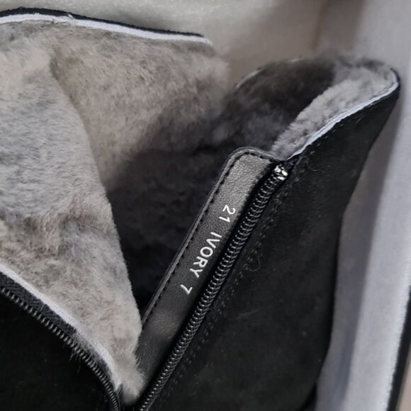 Valdini Ivory Women's Boot - Picture 10 of 12